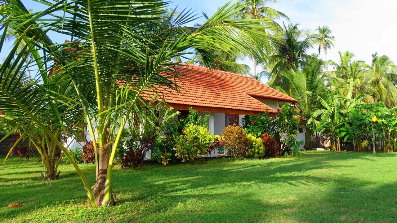 Regina Beach Bungalow Trincomalee Extérieur photo